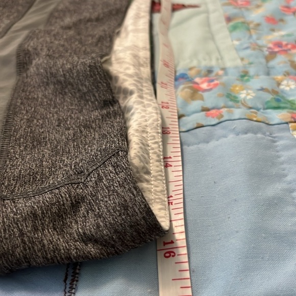 Lululemon Light Speed Tights - Picture 13 of 15